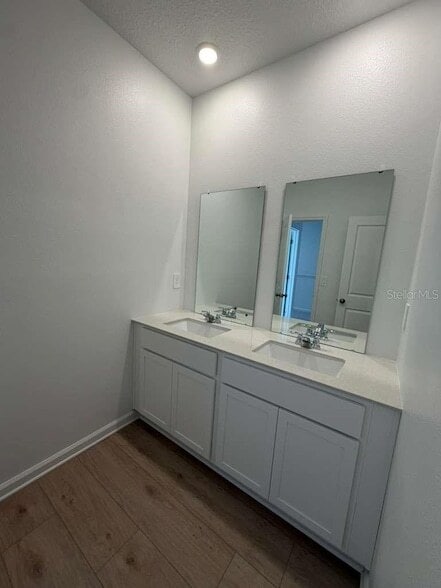 Building Photo - 5195 Loyalty Dr