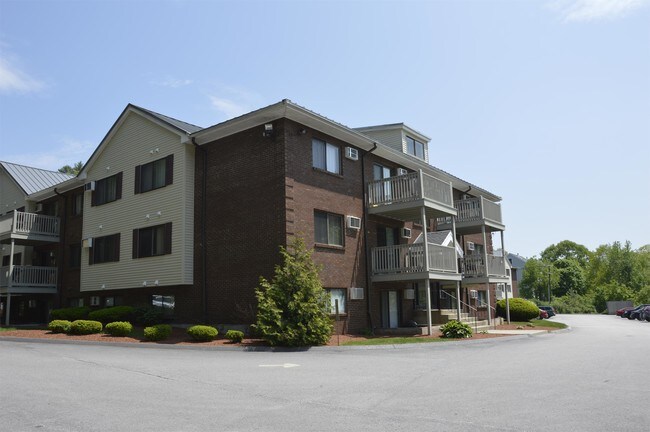 Building Photo - 33 Andrew St