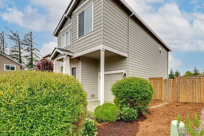 Building Photo - Coming Soon!  Beautiful Three Bedroom in Taverner Ridge!