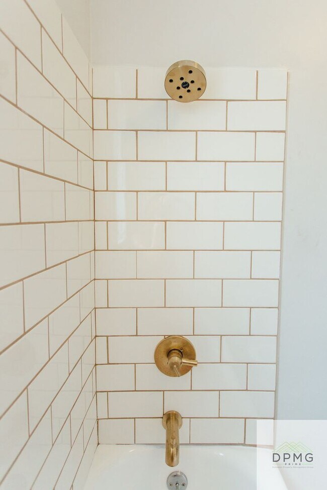 Building Photo - 117 S Hosmer St