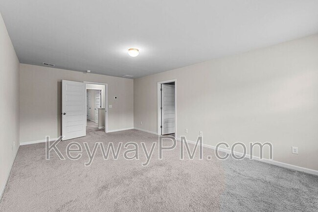 Building Photo - 5033 Vine Ln