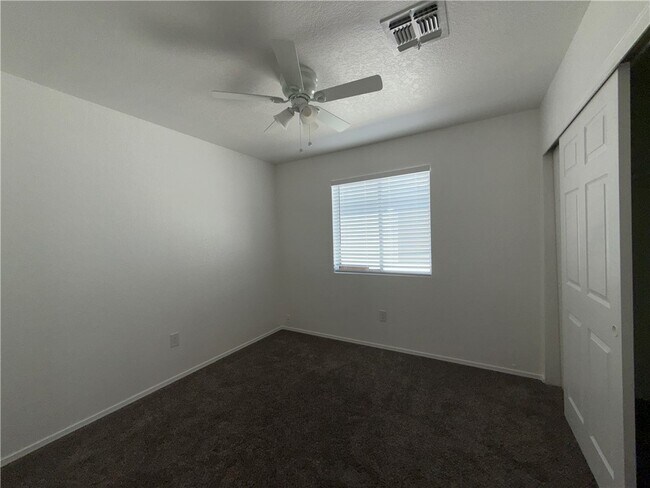 Building Photo - 807 Gemstone Ave