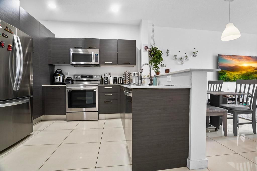 Building Photo - 3429 NW 13th St