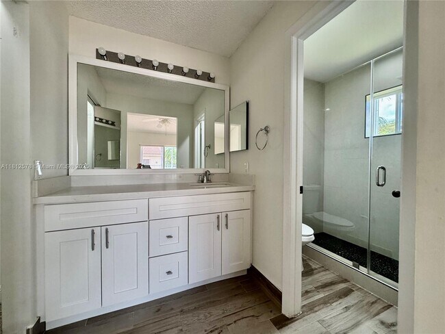 Building Photo - 4481 Dogwood Cir