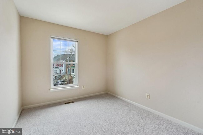 Building Photo - 45590 Whitcomb Square