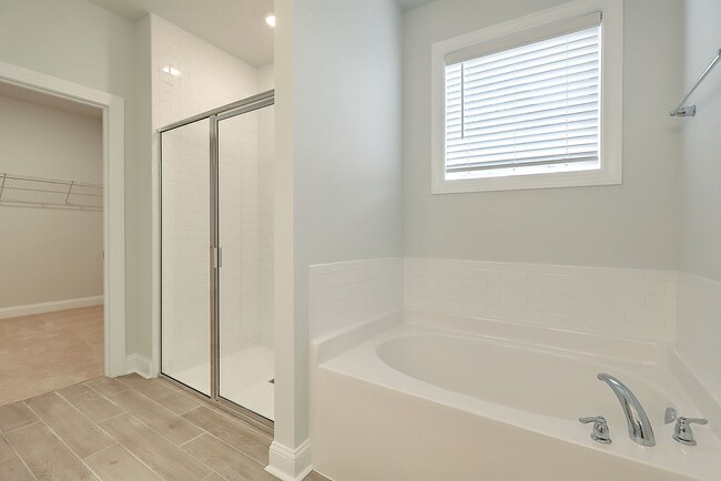 Building Photo - Cane Bay home available!