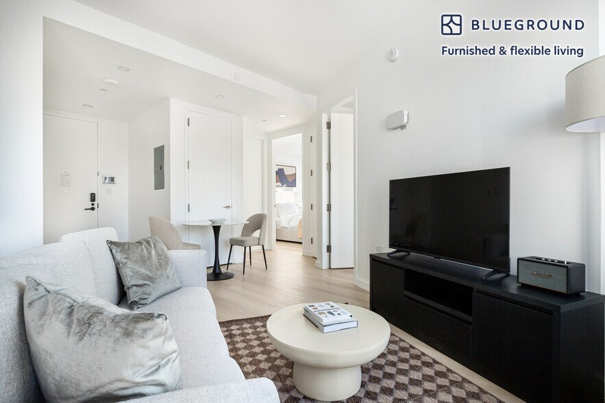 Building Photo - 150 Lawrence St