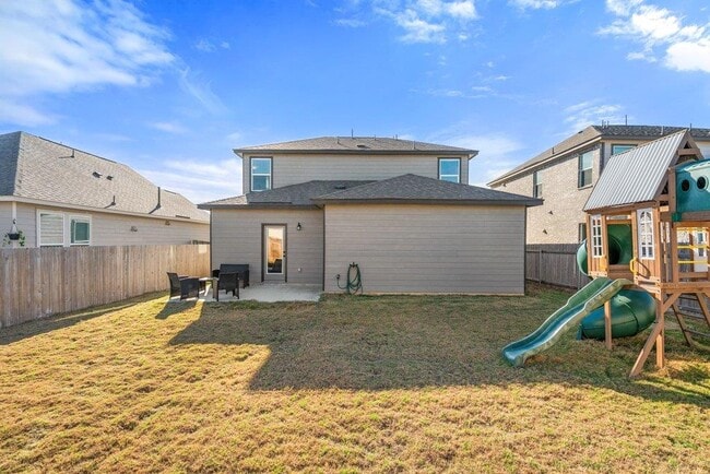 Building Photo - 218 Summit Dr