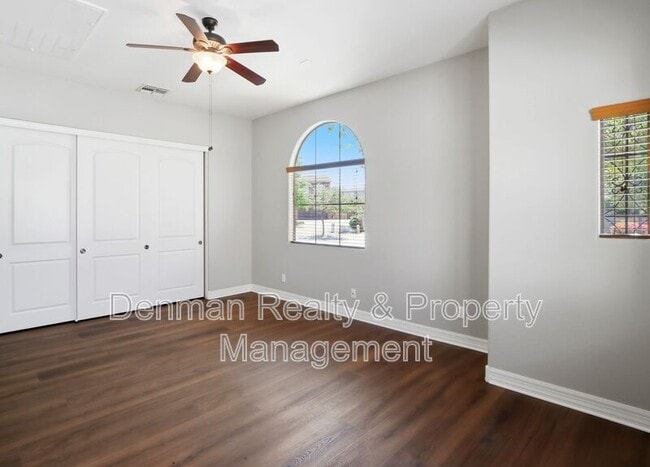 Building Photo - 3146 E Coconino Dr