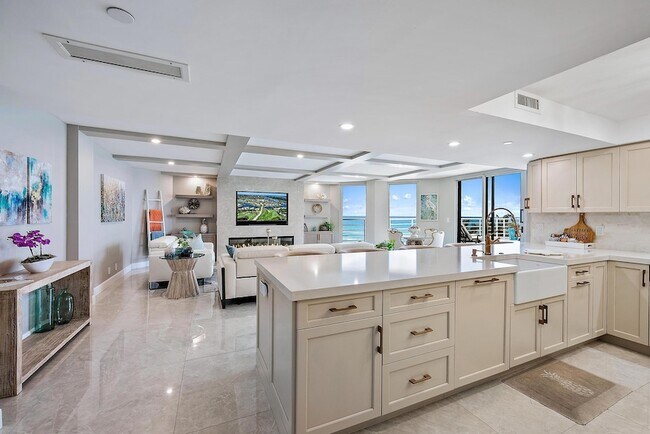Building Photo - 176 Helios Dr