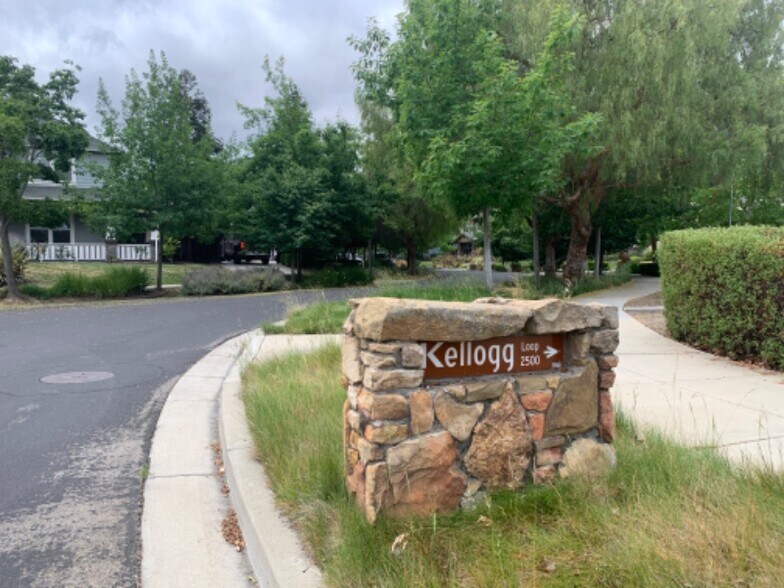 Building Photo - 2575 Kellogg Loop