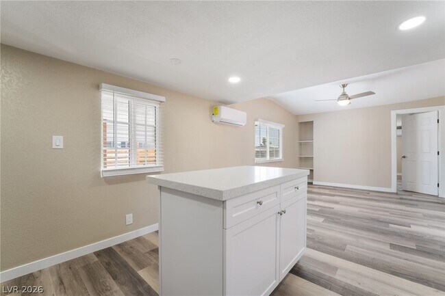 Building Photo - 5402 Tahoe Dr