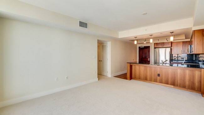 Building Photo - 650 Bellevue Way NE