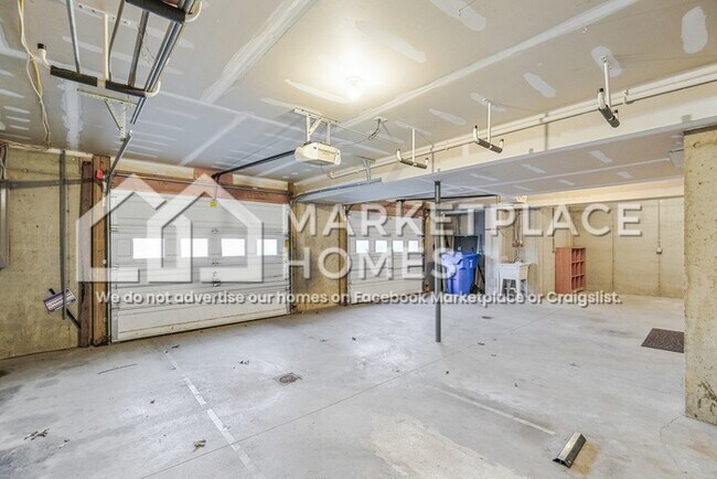 Building Photo - 226 Morning Grove Ln