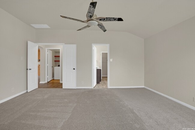 Building Photo - 226 Goldenrod Dr