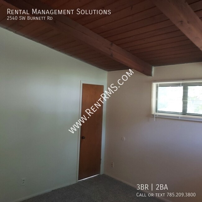 Building Photo - 2540 SW Burnett Rd