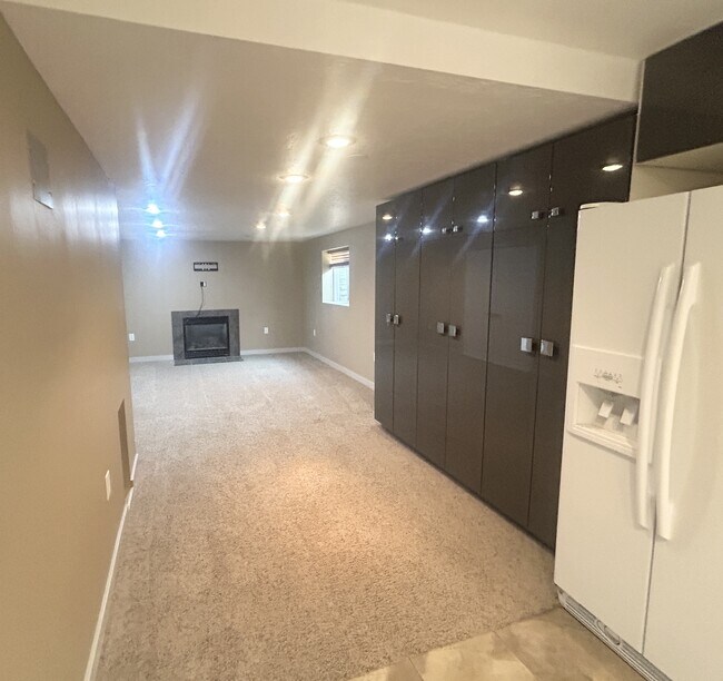 Building Photo - 1094 Gravel Hills Dr