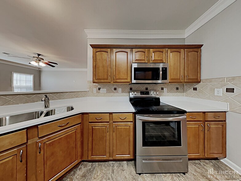 Building Photo - 8731 Water Iris Ct
