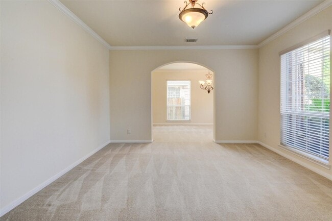 Building Photo - 9115 Memorial Valley Dr