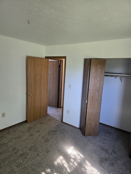 Bedroom 2 - 5645 Chatford Dr