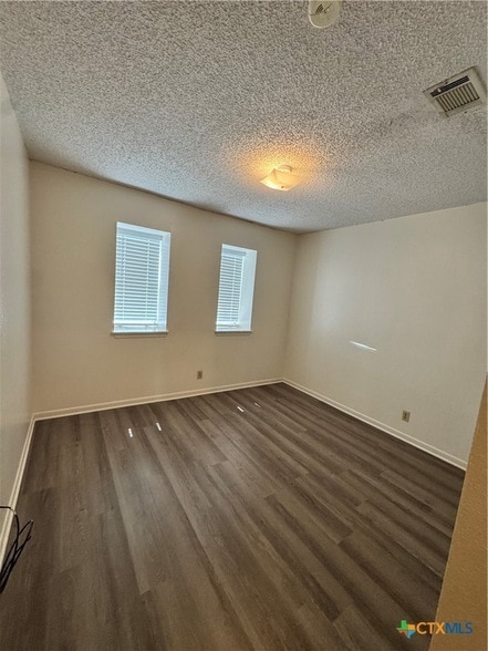 Building Photo - 203 Versailles St