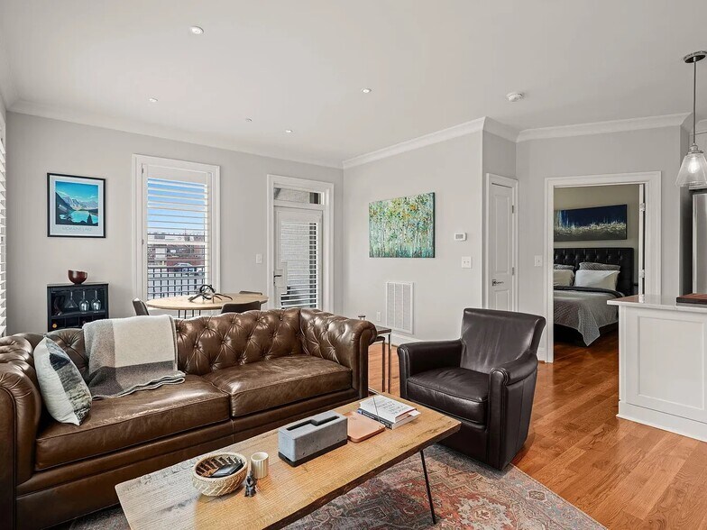 Building Photo - 605 Smedes Pl