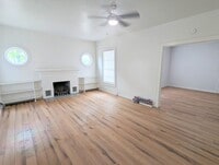 Building Photo - 3 Bedroom on the TX Side - Coming Soon!