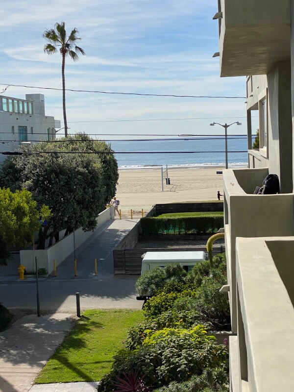 Building Photo - 1728 28th Ave