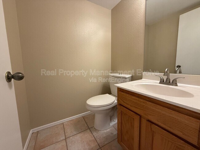 Building Photo - 17215 N 46th Pl