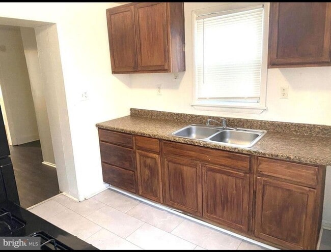 Building Photo - Spacious 2 bedroom in Chester!