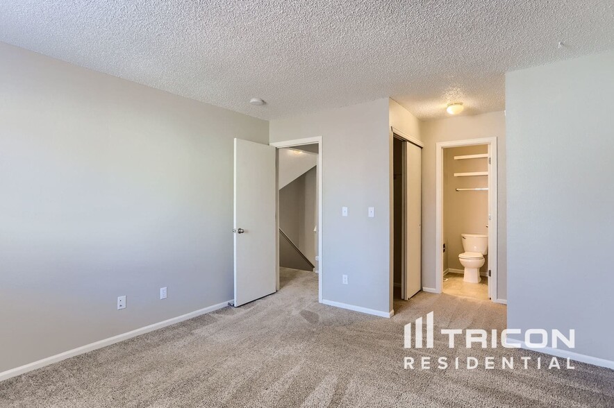 Building Photo - 5575 W 115th Pl