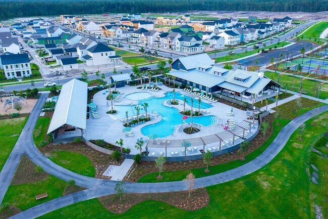 Building Photo - 607 Southview Ln