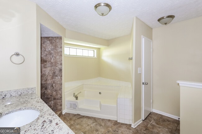 Building Photo - 9415 Haley Ct