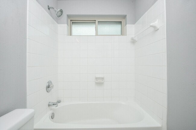 Building Photo - 2707 Millers Falls Ct