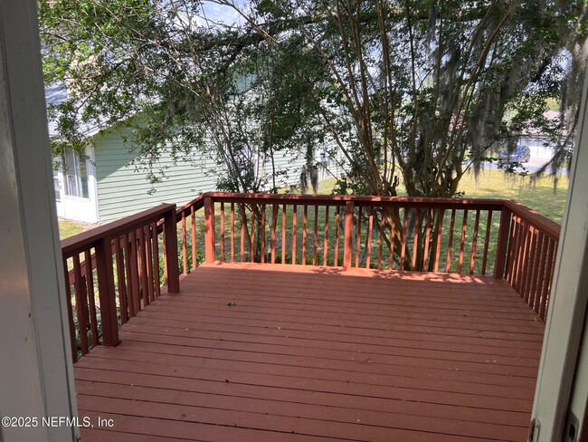 Building Photo - 3948 MEADOWVIEW Dr