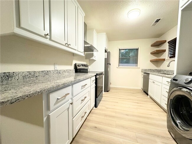 Building Photo - 515 Fallin Ave