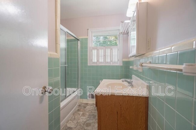 Building Photo - 1248 Cliffwood Dr