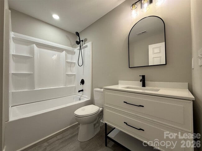 Building Photo - 20 Ridgecrest Ave