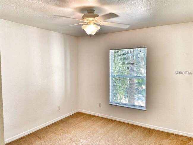 Building Photo - 915 Fairwaycove Ln