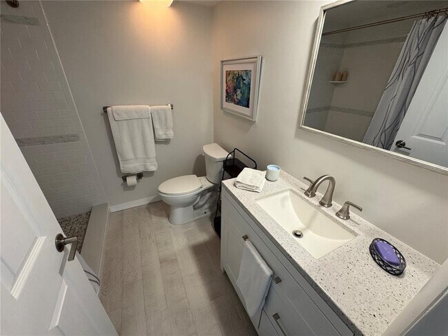 Building Photo - 5720 13th Ave N