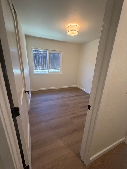 Building Photo - 7520 Woodbine Way