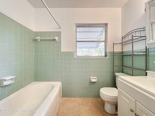 Building Photo - 1706 Cambridge Dr