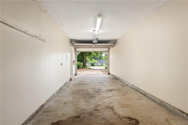 Building Photo - 5928 Windham Ct
