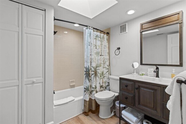 Building Photo - 200 120th Ave W