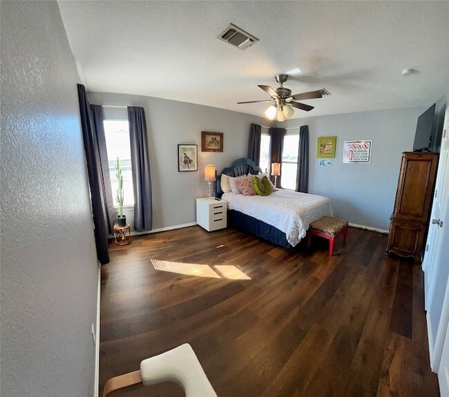 Building Photo - 715 North Ave