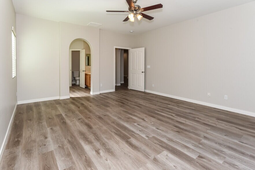 Building Photo - 1408 Logan Valley Ln