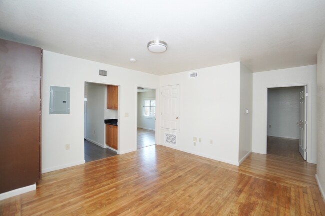 Floorplan - 2541-2543 Piedmont Ave.