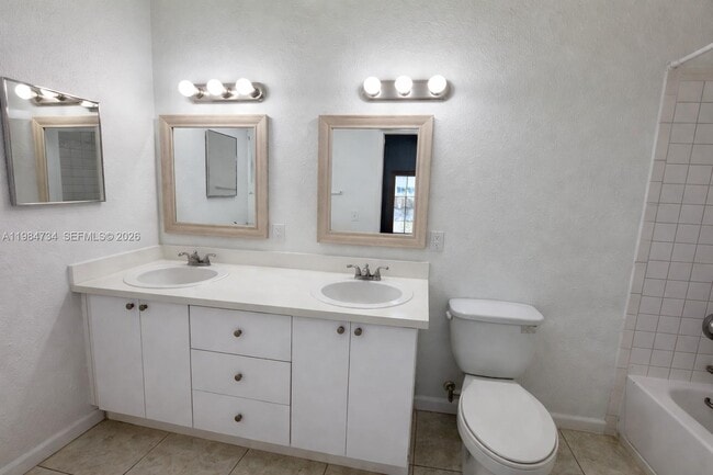 Building Photo - 1008 NW 2nd Ave