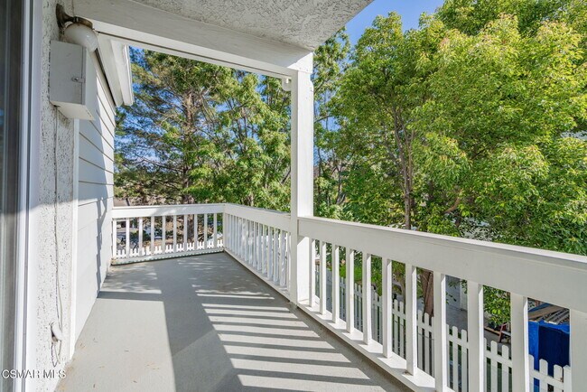 Building Photo - 426 Algonquin Dr