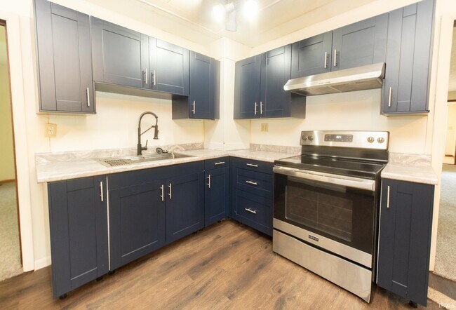 Building Photo - 1203 S Fess Ave